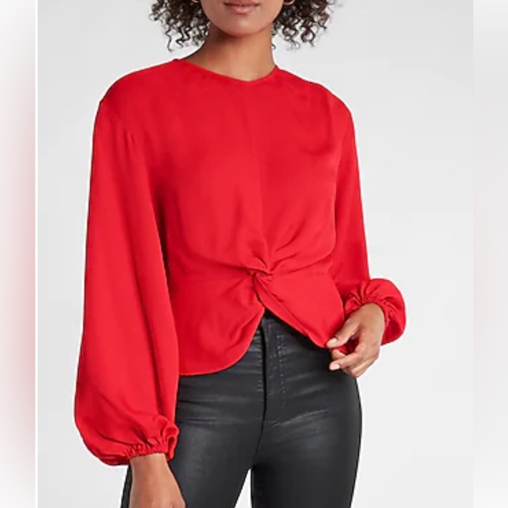 NWT size M Express twist front blouse